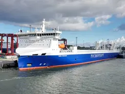 Первый в России электропаром с автономной навигацией отправился в Калининград