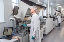 Прослужат четверть века: Росэлектроника создала «продлевающую жизнь» резисторам SMD пасту