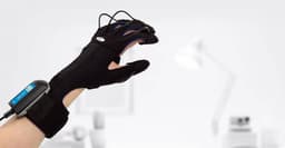 Российские инженеры создали перчатку для восстановления мелкой моторики рук