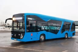 В Санкт-Петербурге появился первый электробус с ночной зарядкой КАМАЗ-6282 ONC