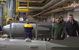 Уничтожает бункеры, мосты, укрытия — чем известна российская авиабомба ФАБ-3000