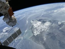 Российский космический корабль «Союз МС-25» причалил к МКС