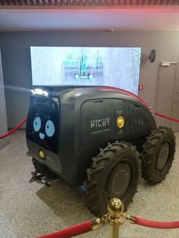 Первый и единственный в мире: Cognitive Pilot представила беспилотный бескабинный мини-трактор