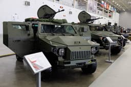 Shoigu presented with over 30 promising weapons samples at the Patriot Center