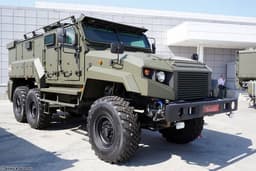 To Help the "Tsar Tanks": The Russian "Akhmat" Armored Car Received a "Tsar Grill"