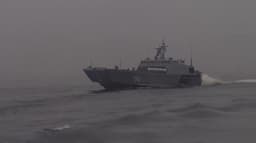 В боевой обстановке: десантники Балтийского флота на быстроходных катерах отстрелялись по воздушным целям