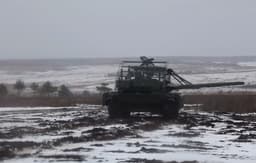 «Над ним смеялись, но броня оказалась крепка»: немецкий журналист Рипке восхитился защитой танка Т-72 