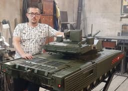 Уникальный мангал за миллион рублей: в Москве продают танк Т-14 «Армата»