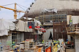 Самый крупный проект России и Турции: на АЭС «Аккую» установили транспортный шлюз