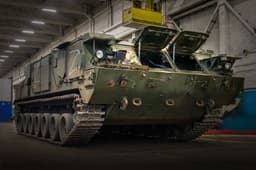 Липецкий завод занялся восстановлением гусеничных машин для ЗРК