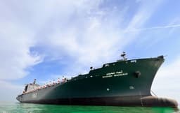 Пятый флот ВМС США перешел в повышенную готовность из-за корабля КСИР с баллистическими ракетами