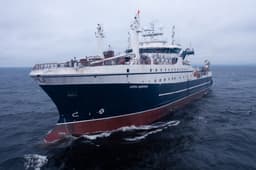 Построенный ОСК супертраулер «Капитан Вдовиченко» занял первое место по объему вылова минтая в России