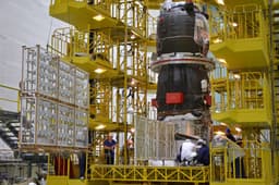 Солнечные батареи российского грузовика «Прогресс МС-27» готовятся к запуску