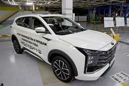 Кроссовер «Москвич 8» показали внутри и снаружи