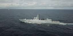 Российский фрегат «Александр Горшков» в Атлантике отразил «нападение» с воздуха