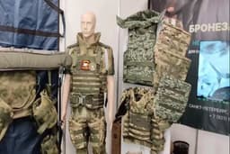 Для российских военных создали бронежилет-трансформер «Медоед» 