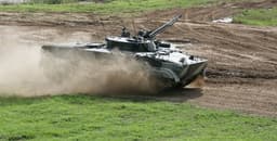 «БМП-3 спасла немало жизней»: депутат ГД Слуцкий осмотрел цеха по производству боевой машины на «Курганмашзаводе»