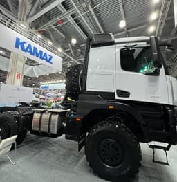 Опубликовано фото новейшего полноприводного КАМАЗА-65954