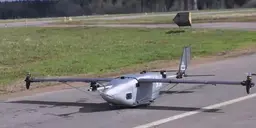 Эффективен в разведке, грузоперевозках и сельском хозяйстве: российские разработчики показали беспилотник «Язь-5»