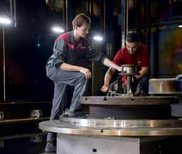 Заработала новая российская установка для электронно-лучевой сварки крупных газотурбинных двигателей