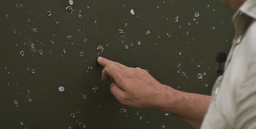 Защитит от дронов военные склады и НПЗ: новая российская бронеплита прошла испытания