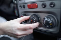 Заправить автомобильный кондиционер в России стало дорогим удовольствием