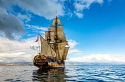 Без воды, еды и ремонта: фрегат «Штандарт» изгнали из территориальных вод Испании