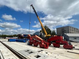 Ускорят производство: завод ОСК «Янтарь» получил новые краны для корабелов