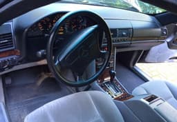 Бронированный Mercedes-Benz Ельцина продают в Москве