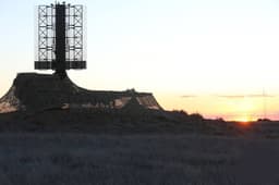 Подготовка к стрельбам из С-300 и «Тор-М2»: белорусские военнослужащие ведут радиолокационную разведку в Астраханской области