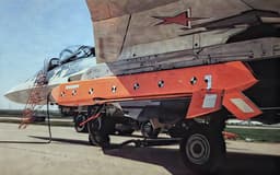 Угроза для F-16: в Eurasian Times обратили внимание на российский беспилотник С-71 на истребителях-невидимках Су-57