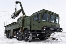 Самое опасное оружие России: зрелищные кадры боевой работы ОТРК «Искандер-М»