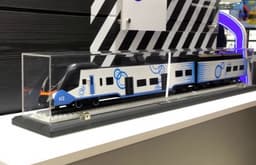 Поезд с водородной тягой: ТМХ представил макет состава с новым дизайном