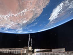 Незапланированный рекорд: на орбите Земли одновременно находятся 19 астронавтов и космонавтов