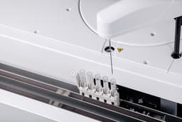 В России выпустили первый отечественный портативный анализатор крови