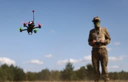 Взгляд в завтрашний день: российский дрон «Штурм» разобрал на кирпичи блиндаж противника