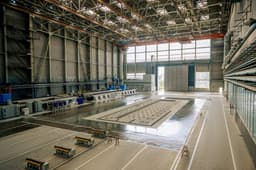 Для ускорения выпуска Ту-214 в России запустят новый длинномерный станок