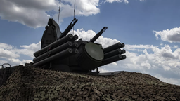 Covering Crimea from AGM-154E missiles: Pantsir-SMD SAM system installed on lattice towers to repel air attacks