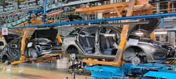 AvtoVAZ Suspends Assembly of LADA Vesta Cars