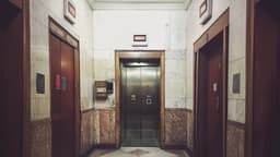 В Ростехнадзоре обсуждают перенос даты остановки 140 тысяч лифтов