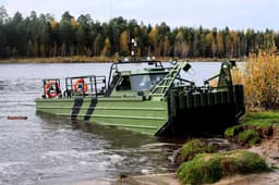 Наведут переправу в течение часа: Ростех досрочно поставит в армию буксирно-моторные катера