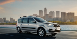 Расходятся как горячие пирожки: россияне потратили больше всего денег на новые Lada и Geely в 2024-м