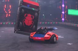 «Битва роботов» в Екатеринбурге: загорелись три робота-участника турнира