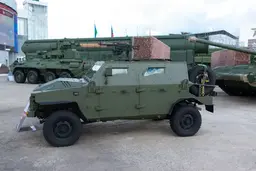 Муляка больше не страшна: новейший броневик «Сармат-3» похвалили за проходимость