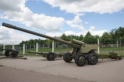 Гаубица «Гиацинт-Б» поразила американский Bradley на ходу огнем полупрямой наводкой: эпичные кадры