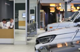 Россияне начали чаще покупать отечественные автотовары