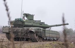 Epic shots of the T-90M "Breakthrough" battle from inside the tank: the crew's courage and the taste of gunpowder on their lips