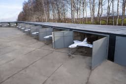 Обманывающие ПВО противника БПЛА «Гербера» спрятали от ATACMS в ангары: младшая сестра «Гераней»