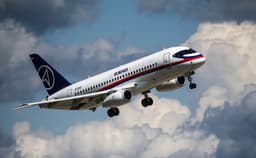 Двигатель Sukhoi Superjet 100 загорелся при посадке в Анталье