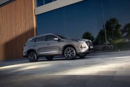 Продажи начались: один из покупателей Xcite X-Cross 8 «обменял» на кроссовер свою LADA Vesta